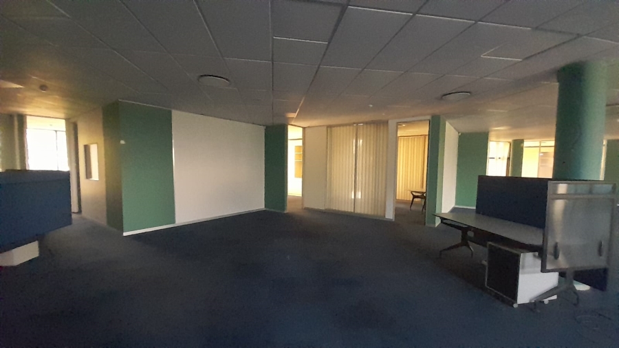 To Let Commercial Property for Rent in Randjespark Gauteng