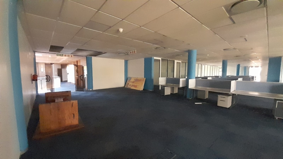 To Let Commercial Property for Rent in Randjespark Gauteng