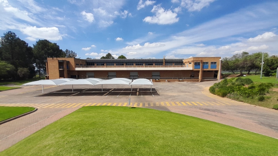 To Let Commercial Property for Rent in Randjespark Gauteng