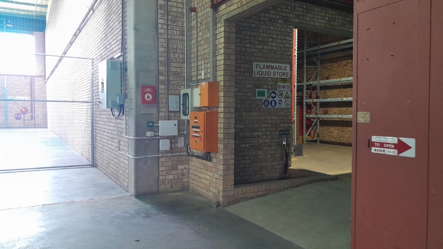 To Let Commercial Property for Rent in Randjespark Gauteng