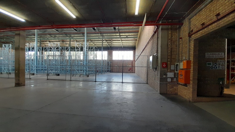 To Let Commercial Property for Rent in Randjespark Gauteng