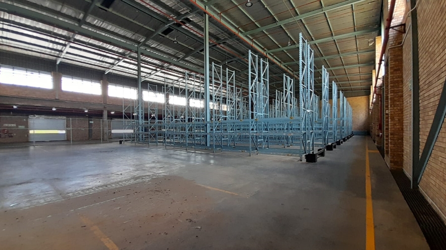 To Let Commercial Property for Rent in Randjespark Gauteng