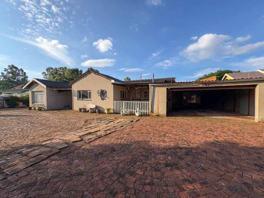 4 Bedroom Property for Sale in New State Areas Gauteng