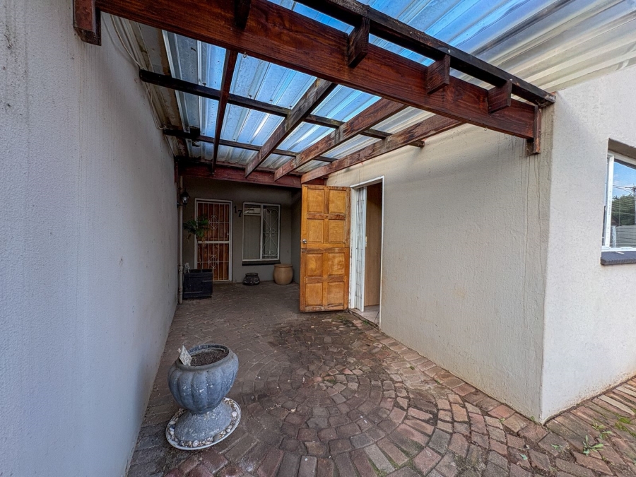 4 Bedroom Property for Sale in New State Areas Gauteng