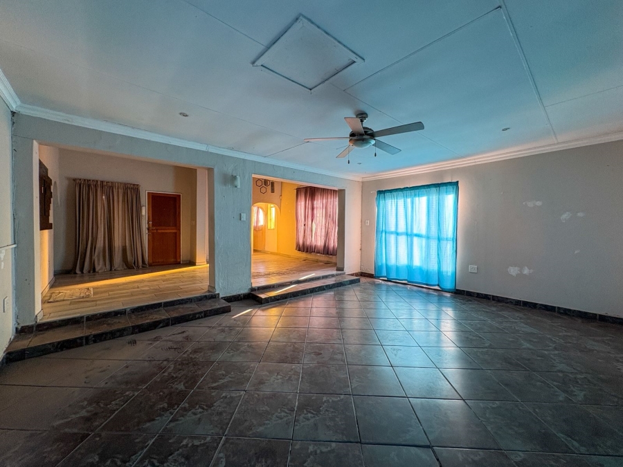 4 Bedroom Property for Sale in New State Areas Gauteng