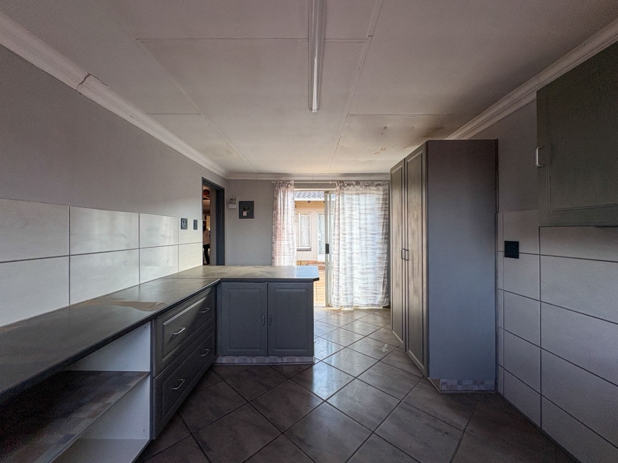 4 Bedroom Property for Sale in New State Areas Gauteng
