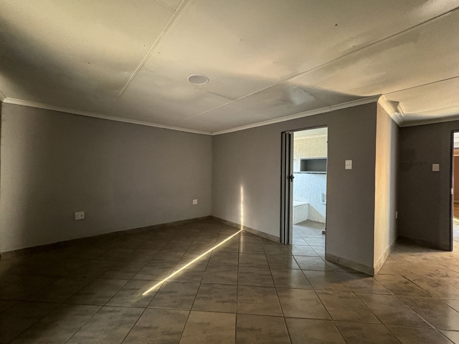 4 Bedroom Property for Sale in New State Areas Gauteng