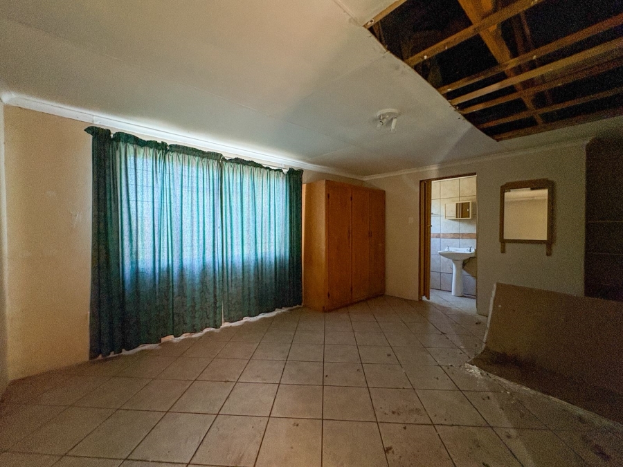 4 Bedroom Property for Sale in New State Areas Gauteng