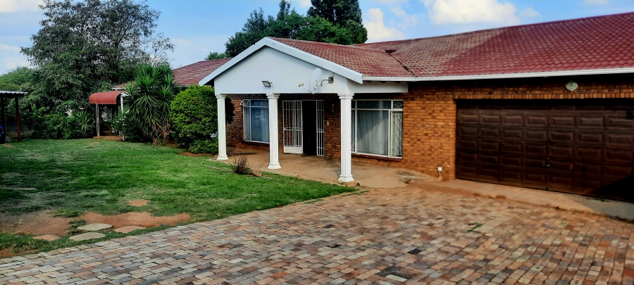 7 Bedroom Property for Sale in Elsburg Gauteng