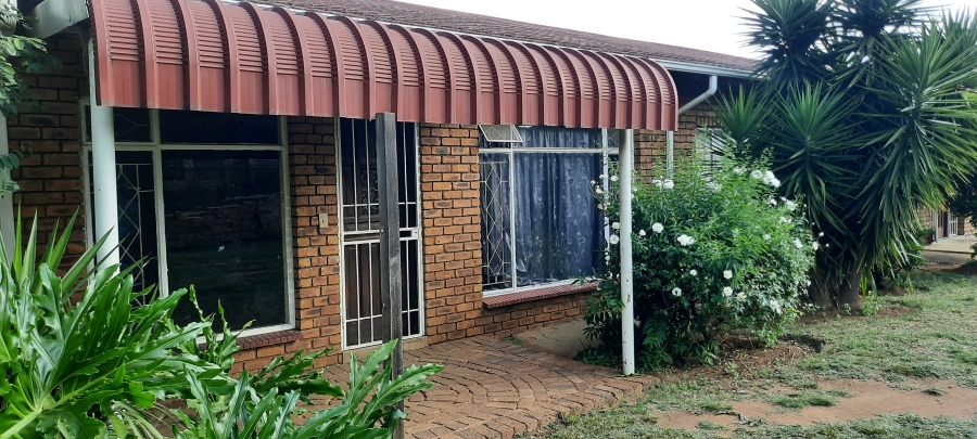 7 Bedroom Property for Sale in Elsburg Gauteng