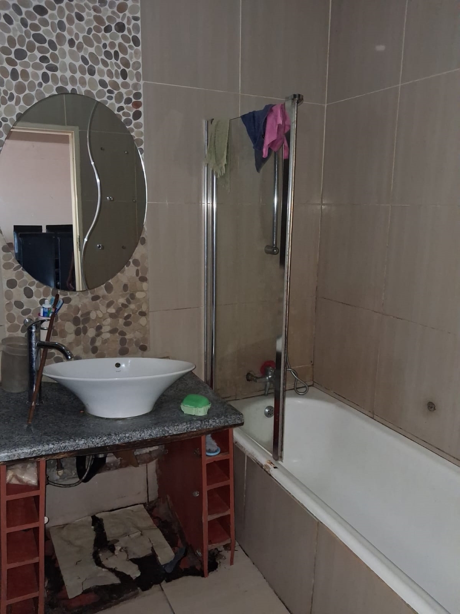 2 Bedroom Property for Sale in Peacehaven Gauteng