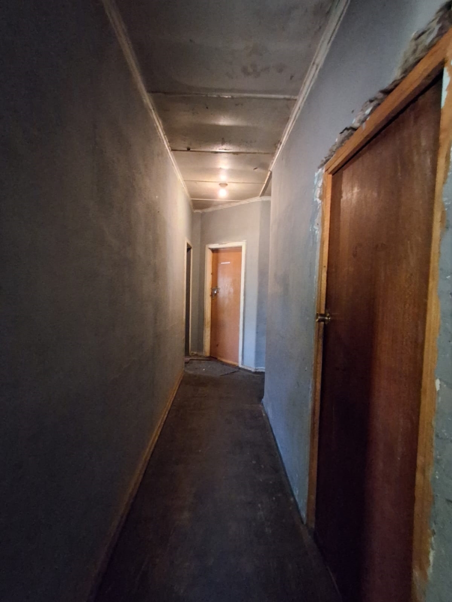 5 Bedroom Property for Sale in Peacehaven Gauteng