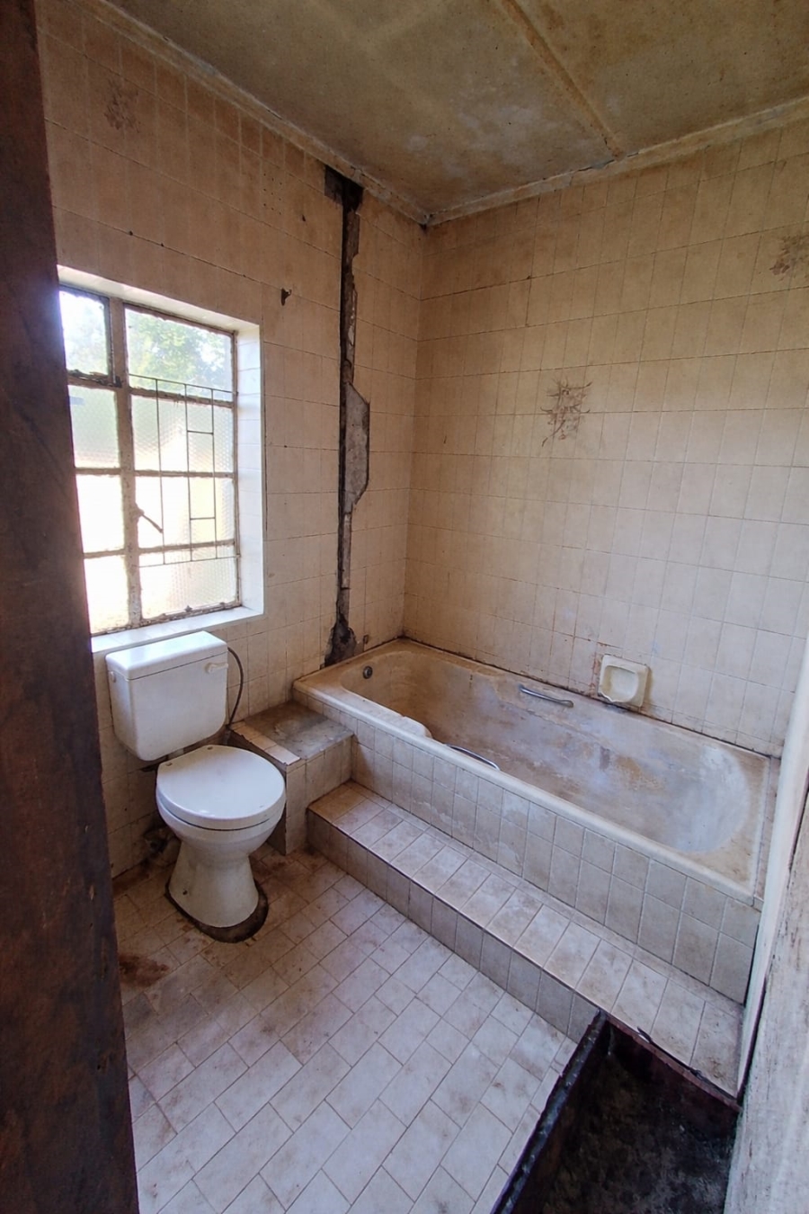 5 Bedroom Property for Sale in Peacehaven Gauteng