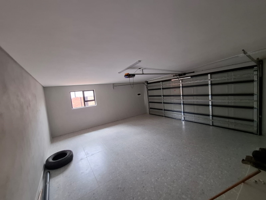 3 Bedroom Property for Sale in Annlin Gauteng