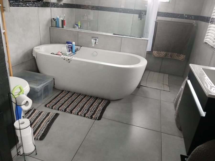 3 Bedroom Property for Sale in Gerdview Gauteng