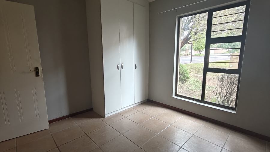 To Let 1 Bedroom Property for Rent in Broadacres Gauteng