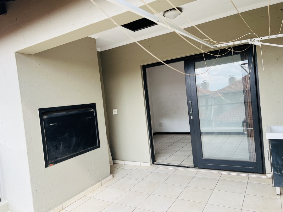 2 Bedroom Property for Sale in Bedfordview Gauteng