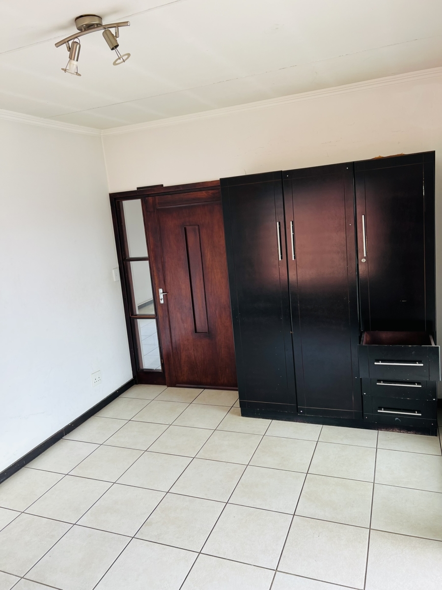 2 Bedroom Property for Sale in Bedfordview Gauteng