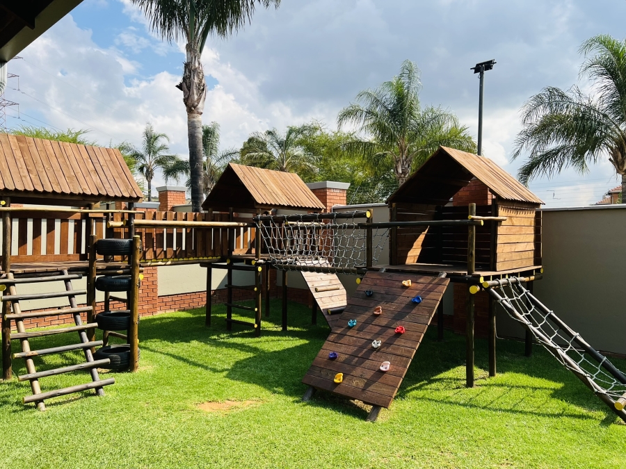 2 Bedroom Property for Sale in Bedfordview Gauteng