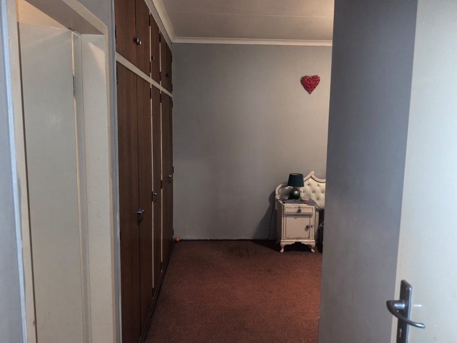 3 Bedroom Property for Sale in Witpoortjie Gauteng