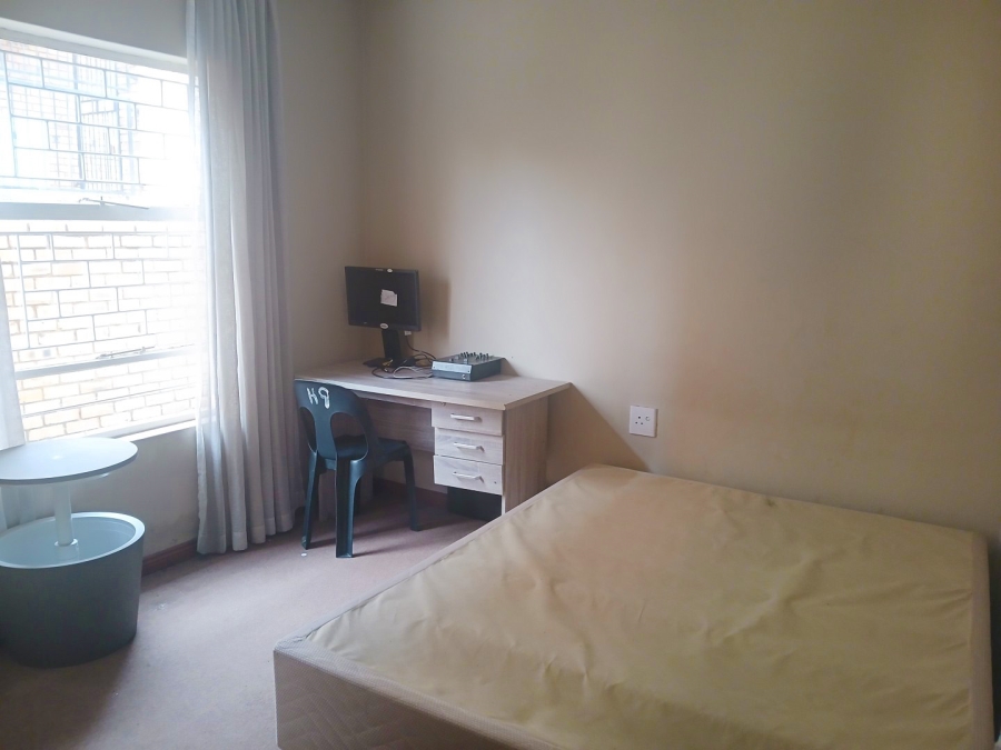2 Bedroom Property for Sale in Little Falls Gauteng