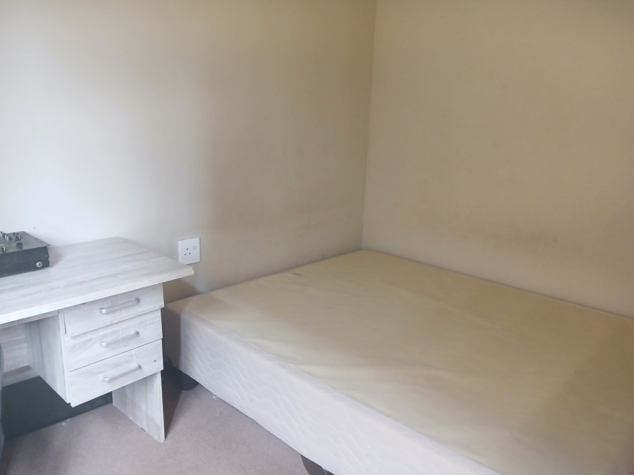 2 Bedroom Property for Sale in Little Falls Gauteng