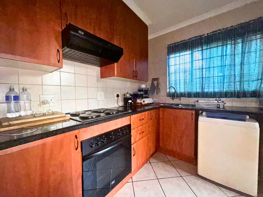 2 Bedroom Property for Sale in Amberfield Gauteng