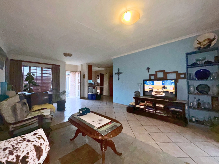 2 Bedroom Property for Sale in Amberfield Gauteng