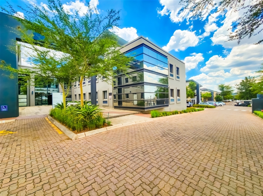 To Let Commercial Property for Rent in Strubensvallei Gauteng