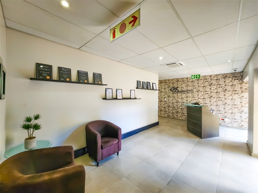 To Let Commercial Property for Rent in Strubensvallei Gauteng