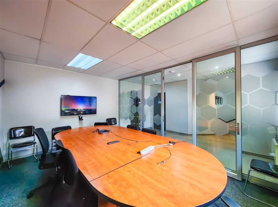 To Let Commercial Property for Rent in Strubensvallei Gauteng