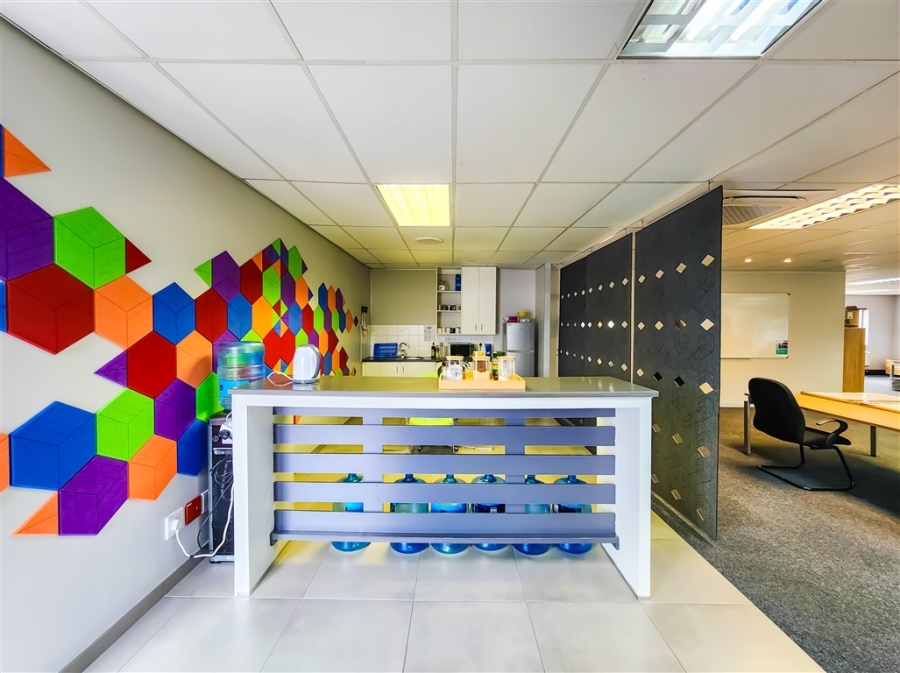 To Let Commercial Property for Rent in Strubensvallei Gauteng