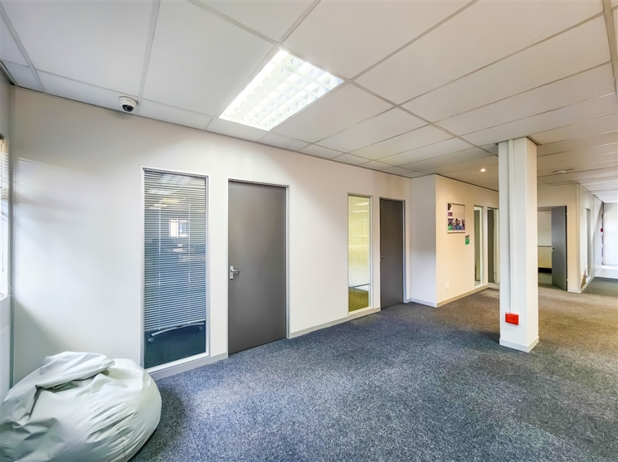 To Let Commercial Property for Rent in Strubensvallei Gauteng