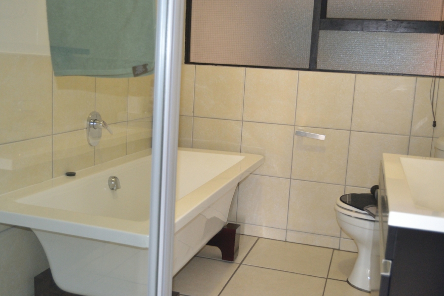 2 Bedroom Property for Sale in Greenstone Hill Gauteng