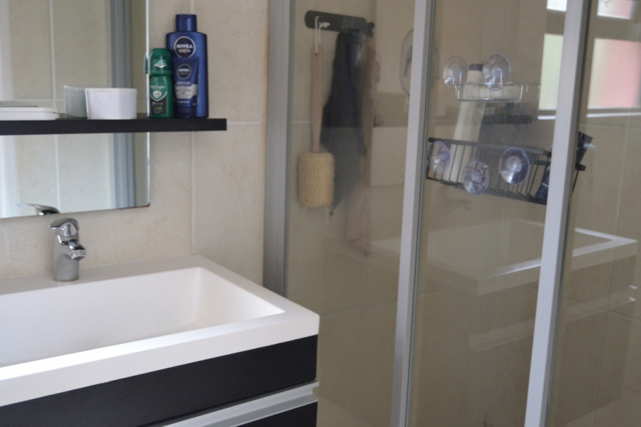 2 Bedroom Property for Sale in Greenstone Hill Gauteng