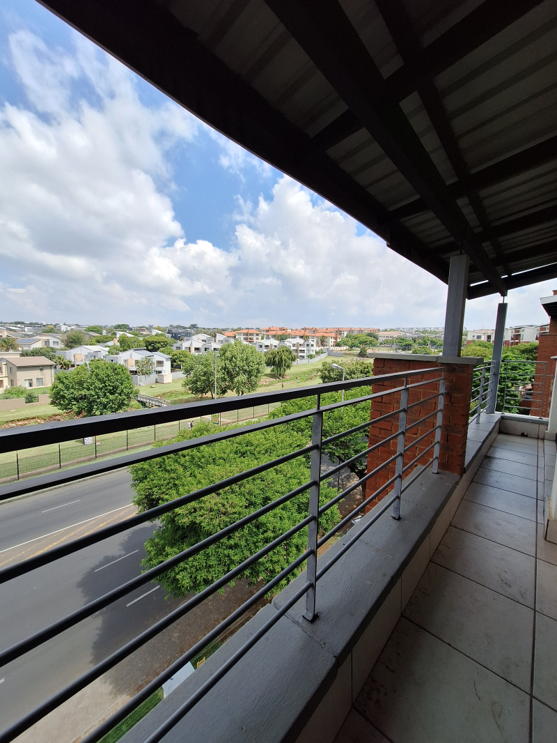 1 Bedroom Property for Sale in Greenstone Hill Gauteng