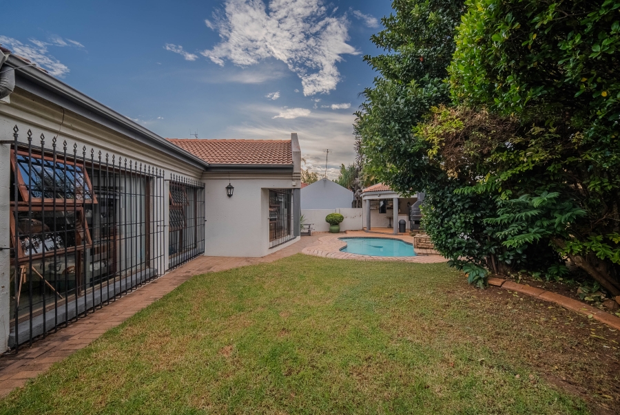 3 Bedroom Property for Sale in Faerie Glen Gauteng