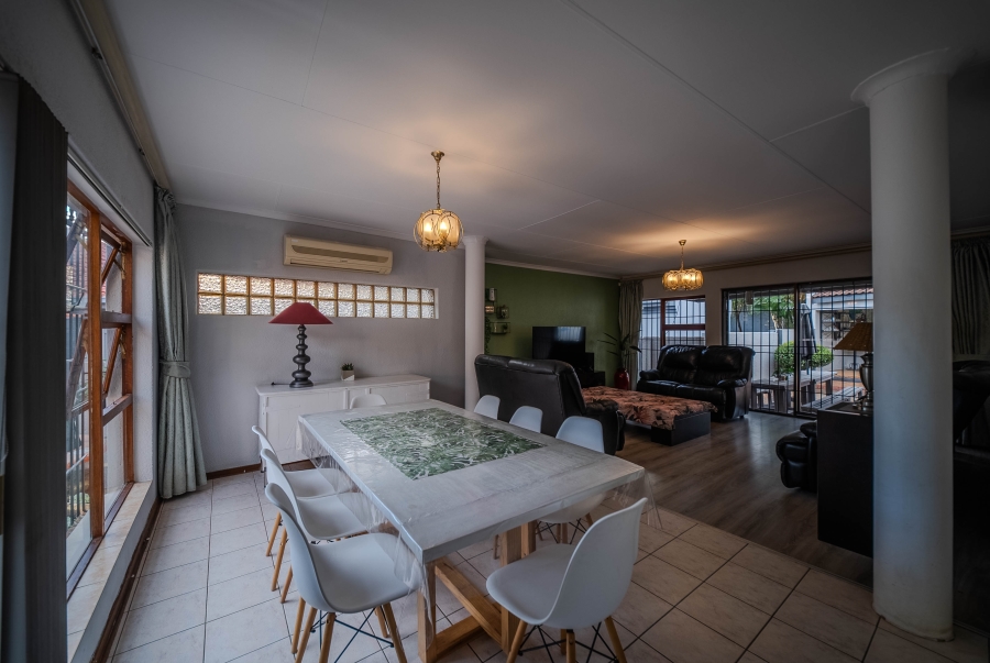 3 Bedroom Property for Sale in Faerie Glen Gauteng