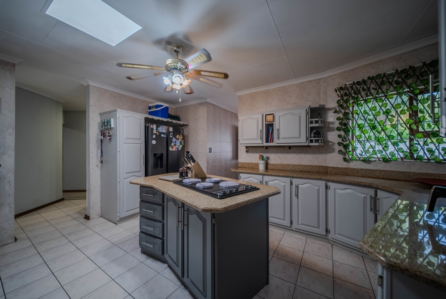 3 Bedroom Property for Sale in Faerie Glen Gauteng