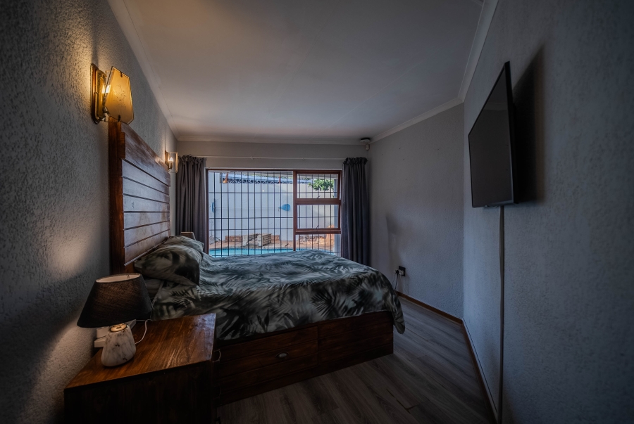 3 Bedroom Property for Sale in Faerie Glen Gauteng