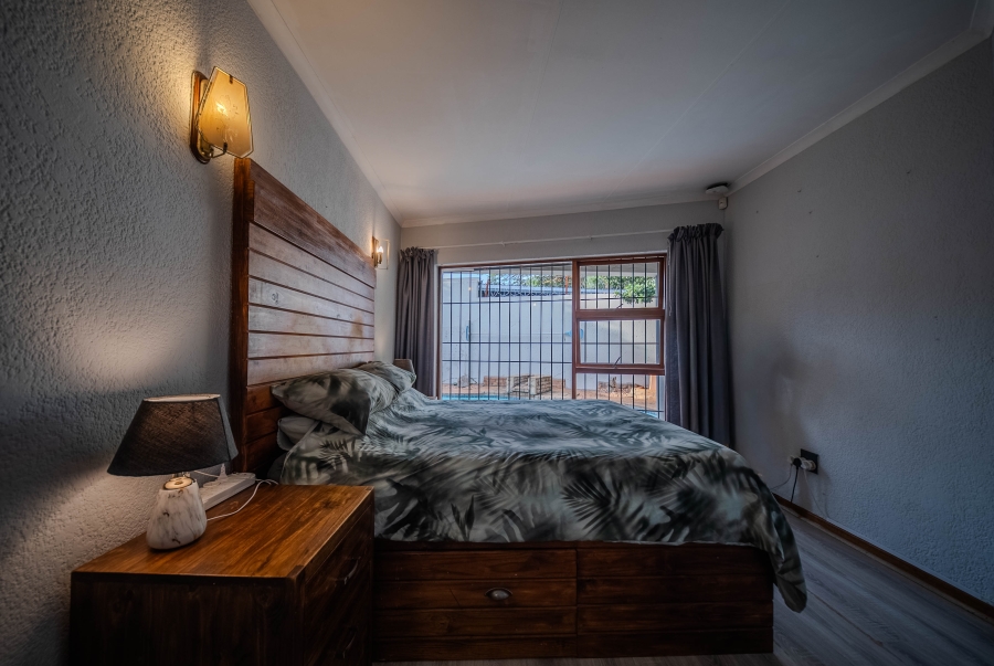 3 Bedroom Property for Sale in Faerie Glen Gauteng