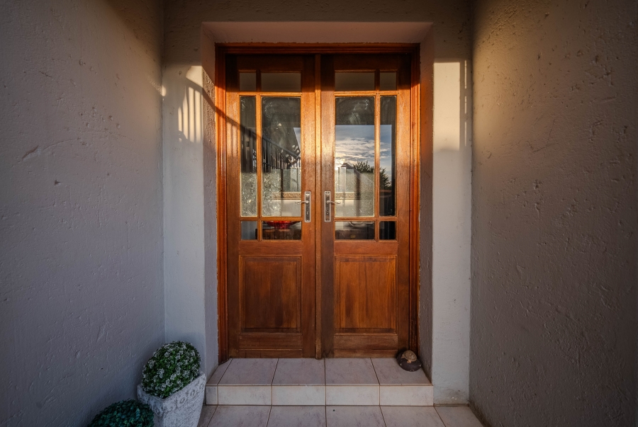 3 Bedroom Property for Sale in Faerie Glen Gauteng