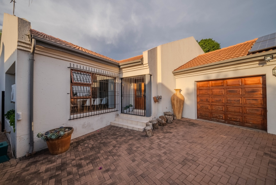 3 Bedroom Property for Sale in Faerie Glen Gauteng