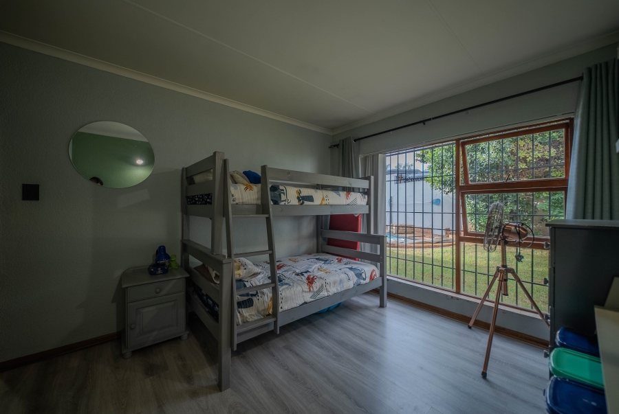 3 Bedroom Property for Sale in Faerie Glen Gauteng
