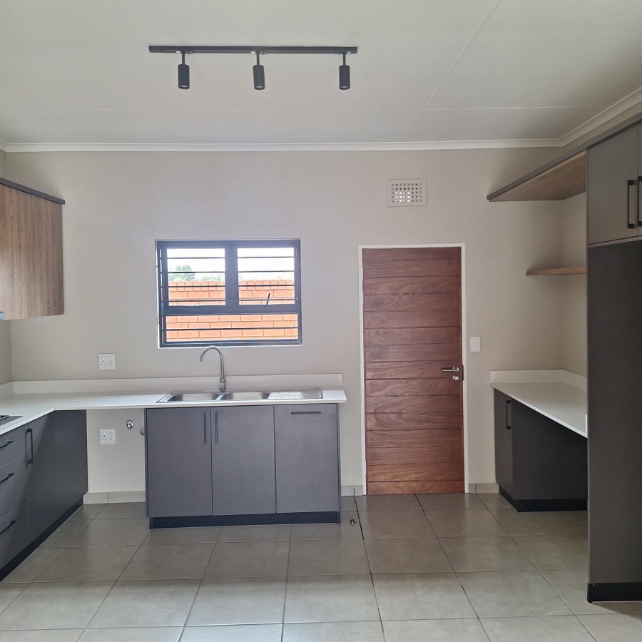 To Let 3 Bedroom Property for Rent in Rietvalleirand Gauteng