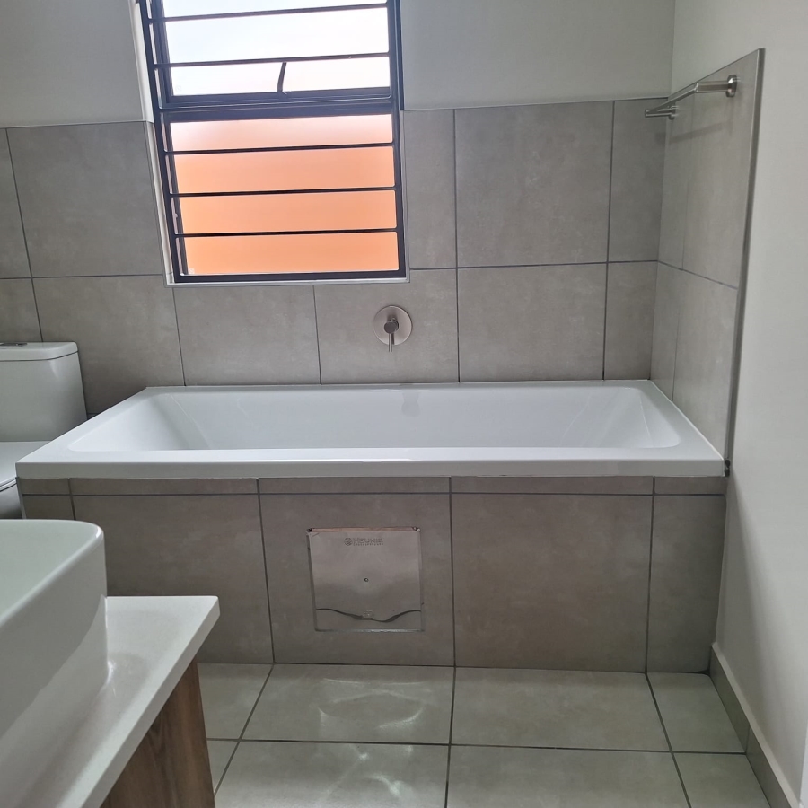 To Let 3 Bedroom Property for Rent in Rietvalleirand Gauteng