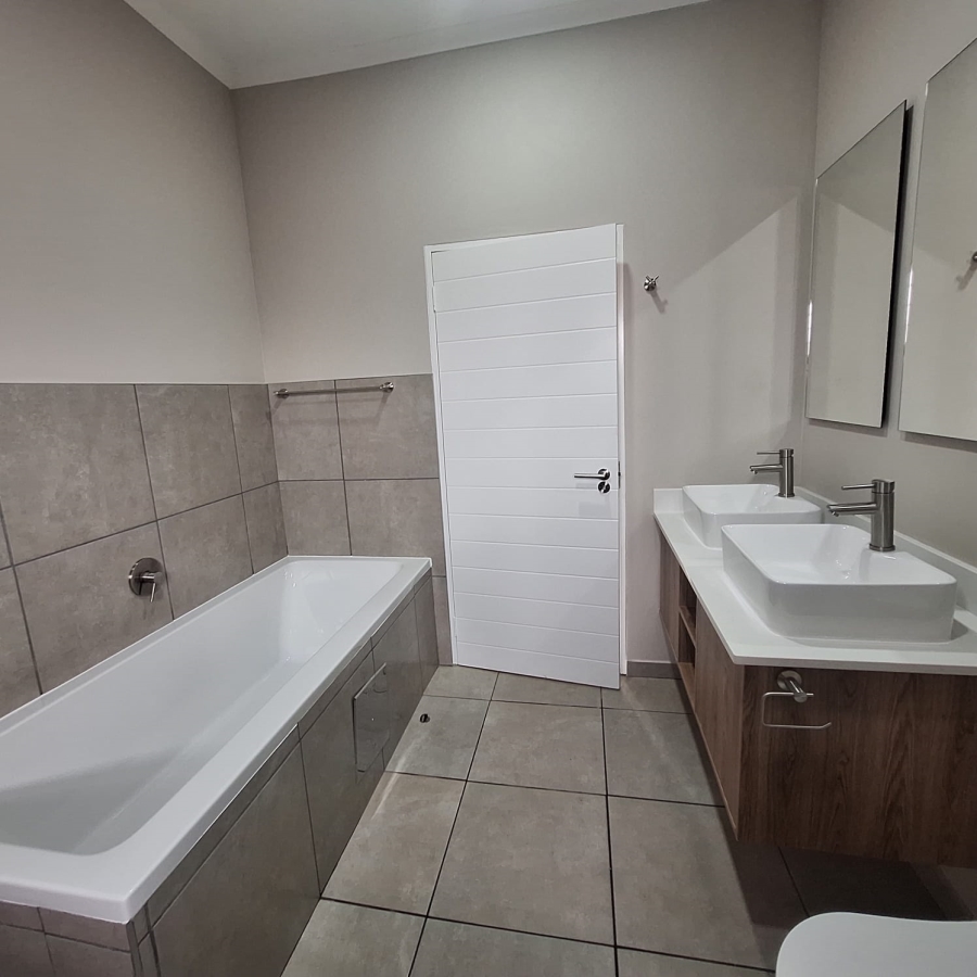 To Let 3 Bedroom Property for Rent in Rietvalleirand Gauteng