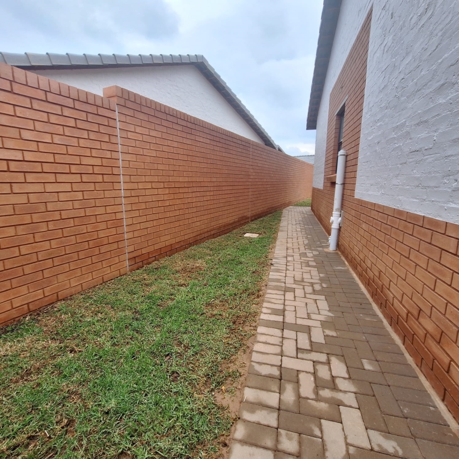 To Let 3 Bedroom Property for Rent in Rietvalleirand Gauteng