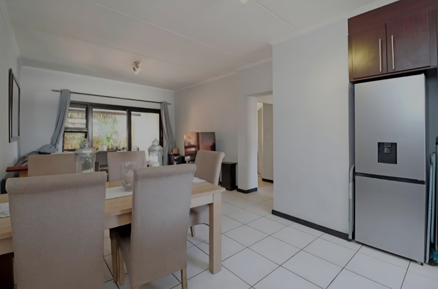 To Let 2 Bedroom Property for Rent in Greenstone Hill Gauteng