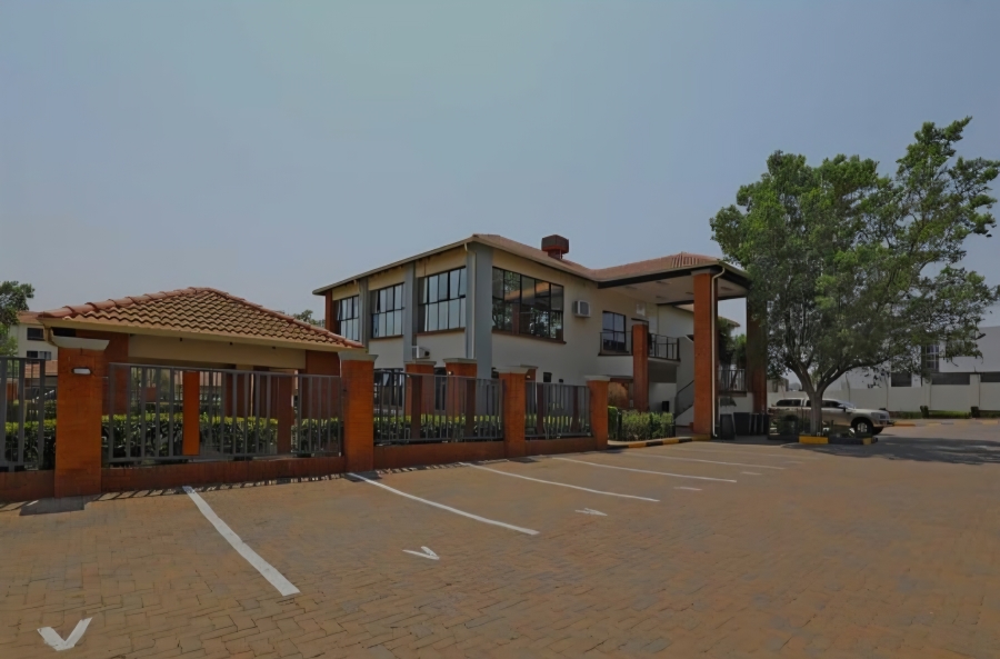 To Let 2 Bedroom Property for Rent in Greenstone Hill Gauteng